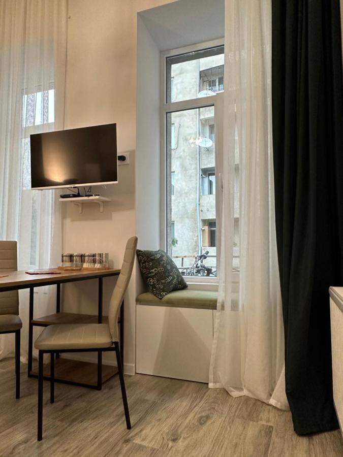 Apartment In The Center Of Tbilisi Exterior photo