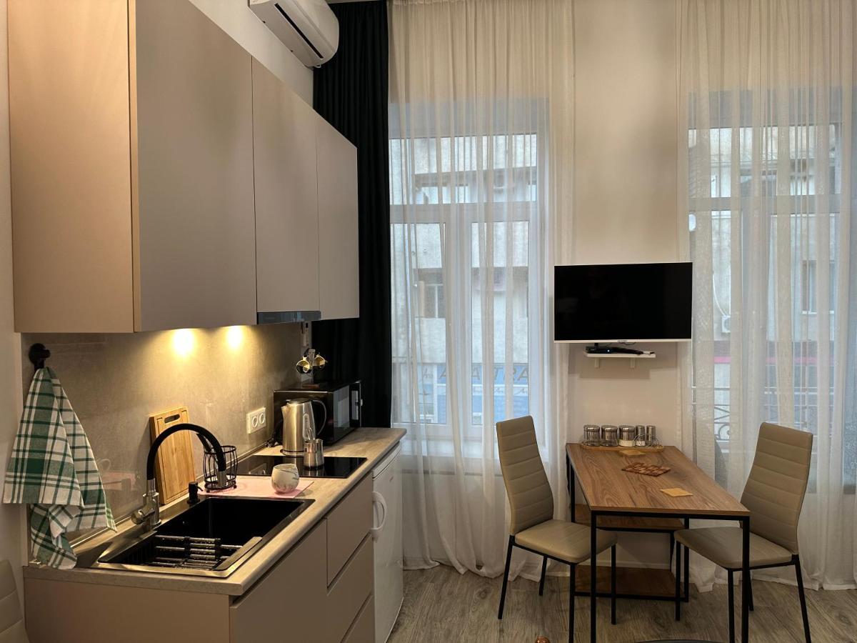 Apartment In The Center Of Tbilisi Exterior photo